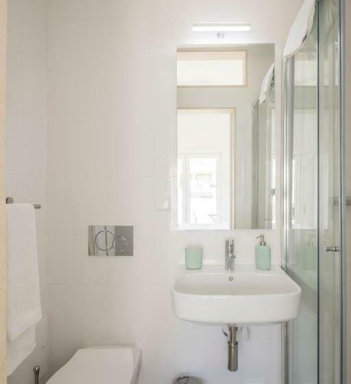 تختخواب و صبحانه Alto Mar Inn