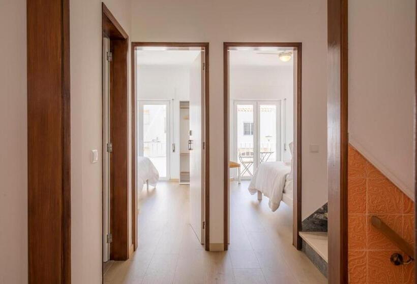 تختخواب و صبحانه Alto Mar Inn