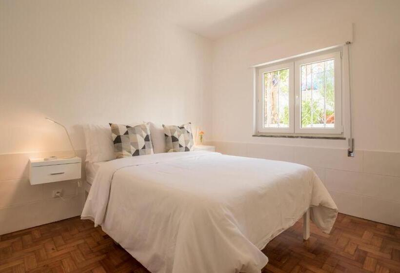 تختخواب و صبحانه Alto Mar Inn