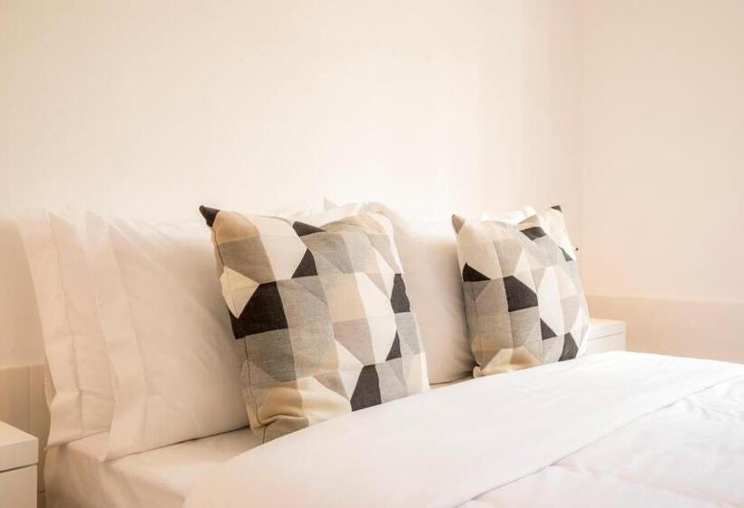 تختخواب و صبحانه Alto Mar Inn