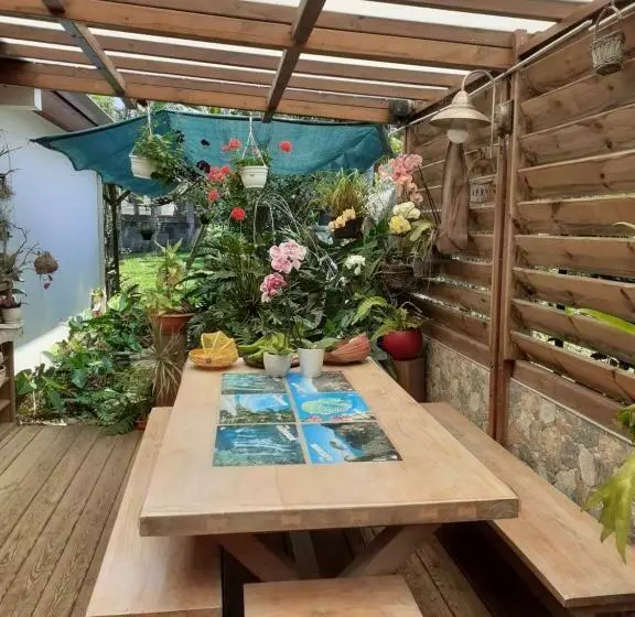 تختخواب و صبحانه Ambiance Sud Sauvage