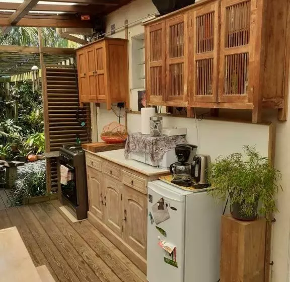 تختخواب و صبحانه Ambiance Sud Sauvage