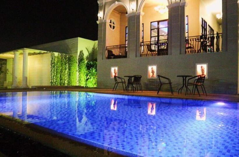 Bed and Breakfast Je T Aime Cafe & Villa