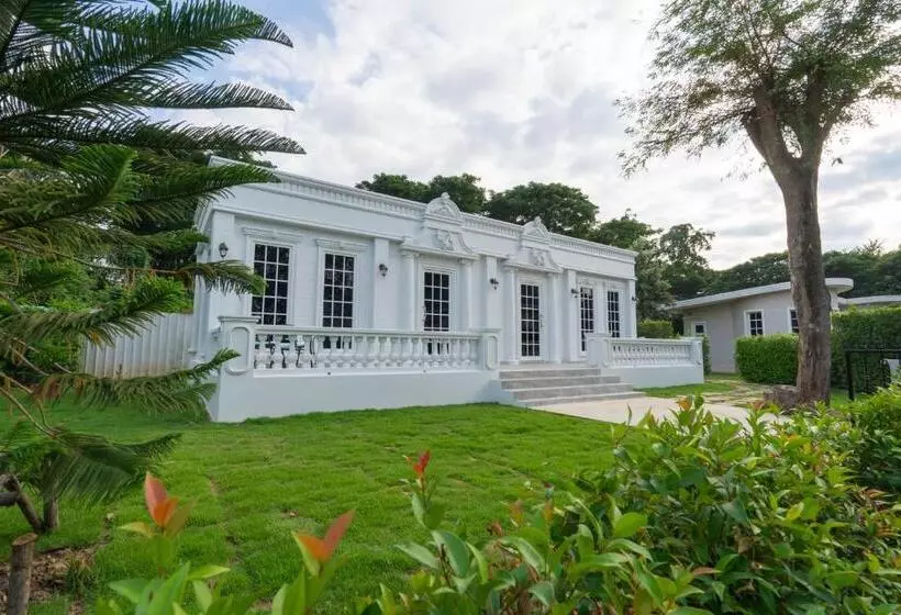 ベッドアンドブレックファースト Je T Aime Cafe & Villa