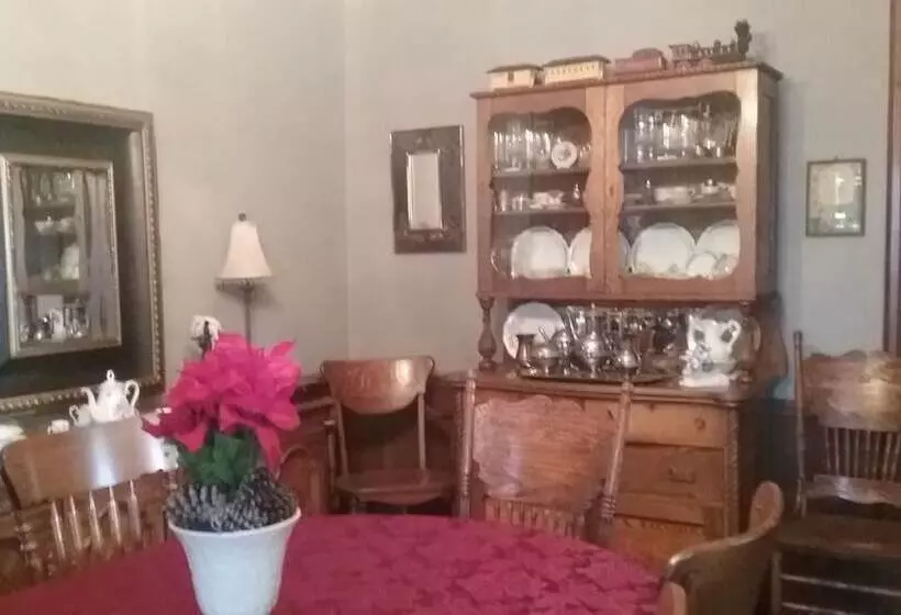 Aamiaismajoitus (B&B) Smithville Historical Museum And Inn