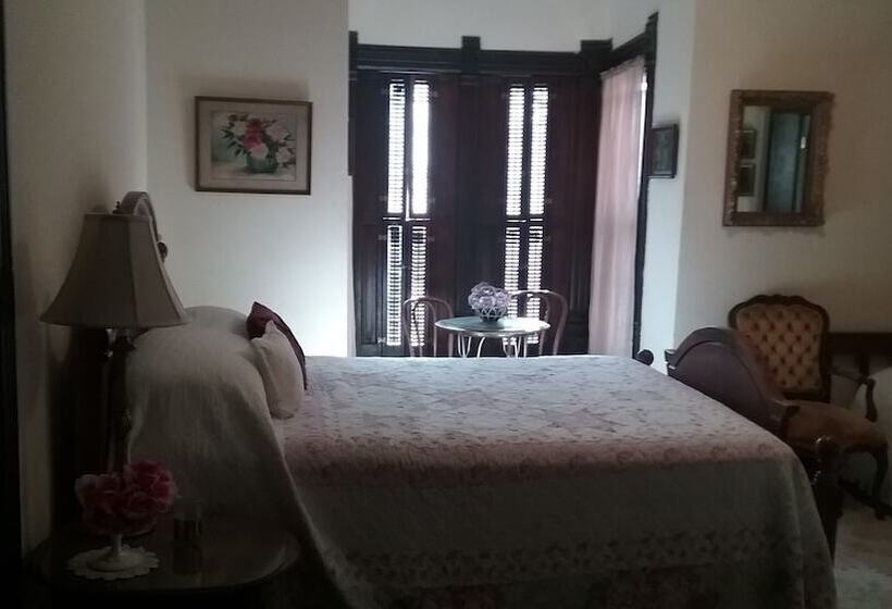 住宿加早餐  Smithville Historical Museum And Inn