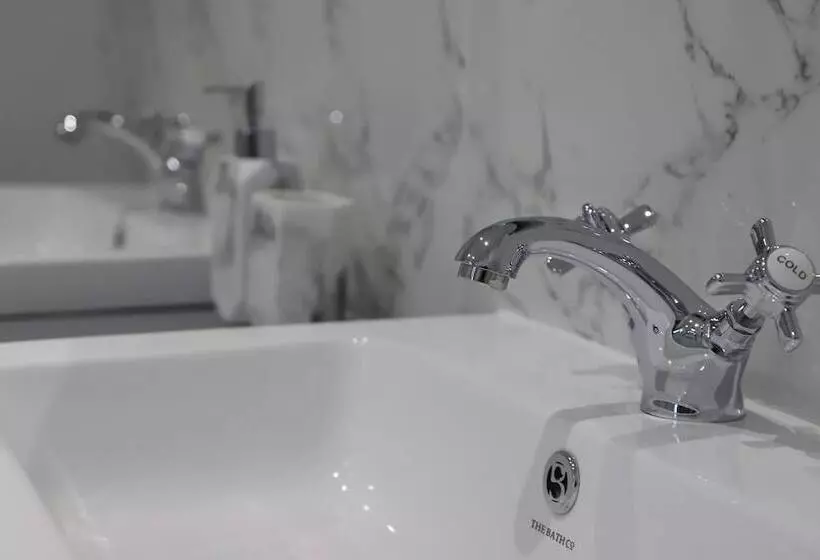 Majatalo Bridgeside Rooms