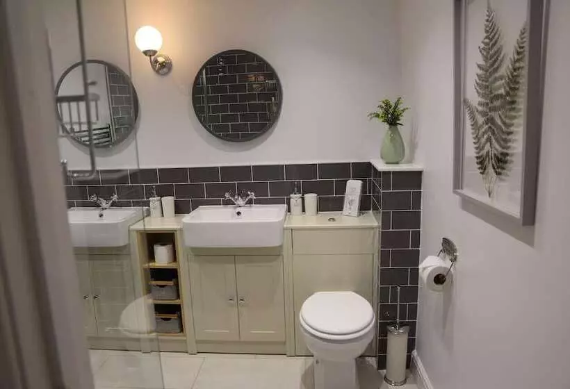 Majatalo Bridgeside Rooms