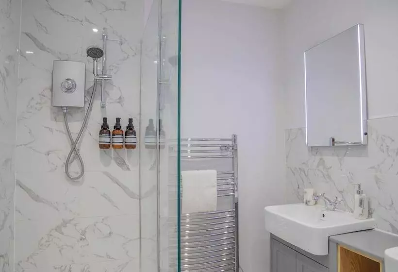 Majatalo Bridgeside Rooms