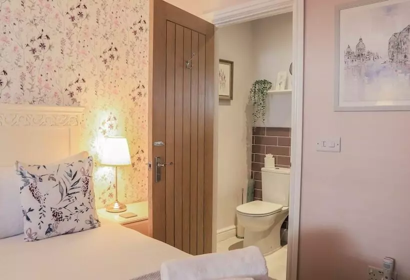 Majatalo Bridgeside Rooms