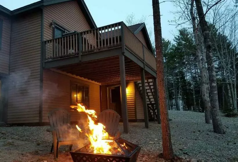 پانسیون Modern House Family Retreat