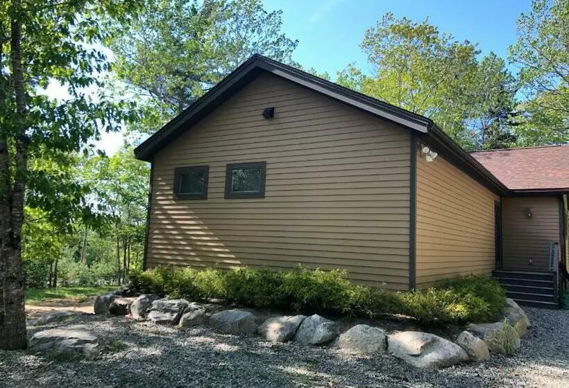 پانسیون Modern House Family Retreat