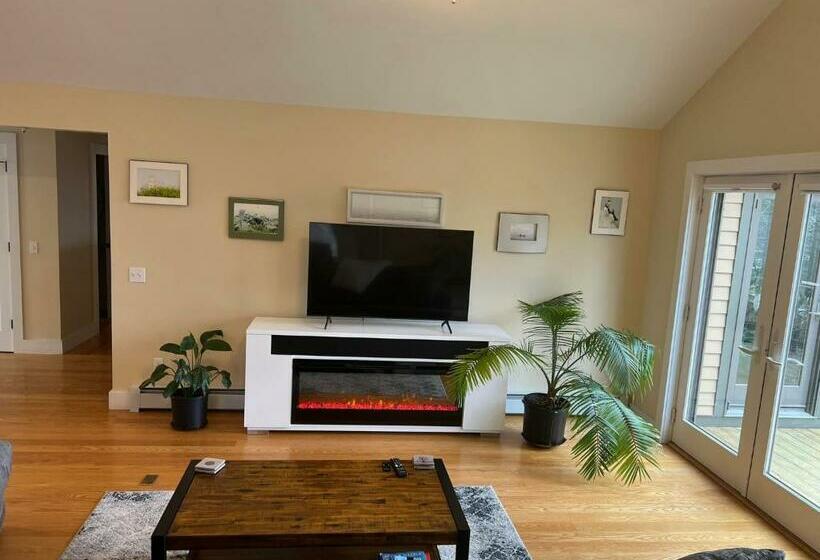 بنسيون Modern House Family Retreat