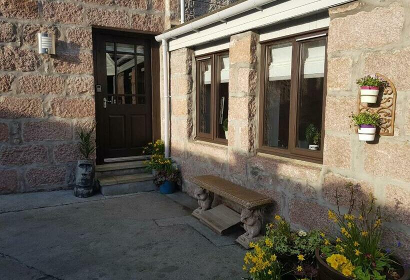 Пансион The Smiddy Suite