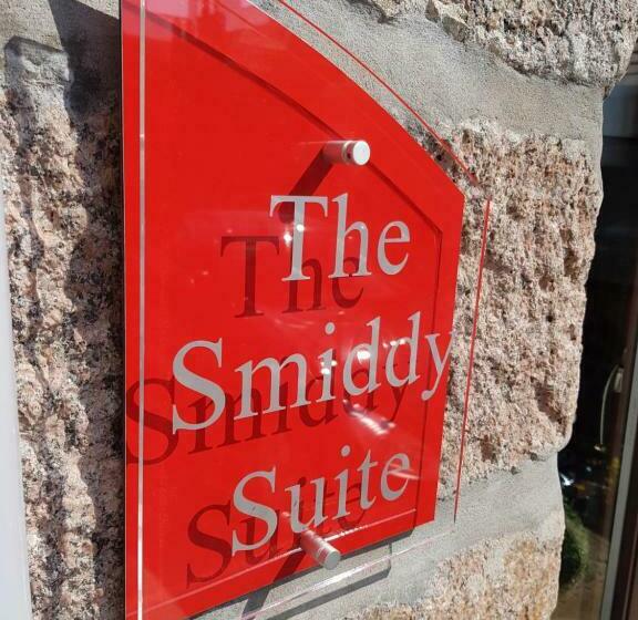Пансион The Smiddy Suite