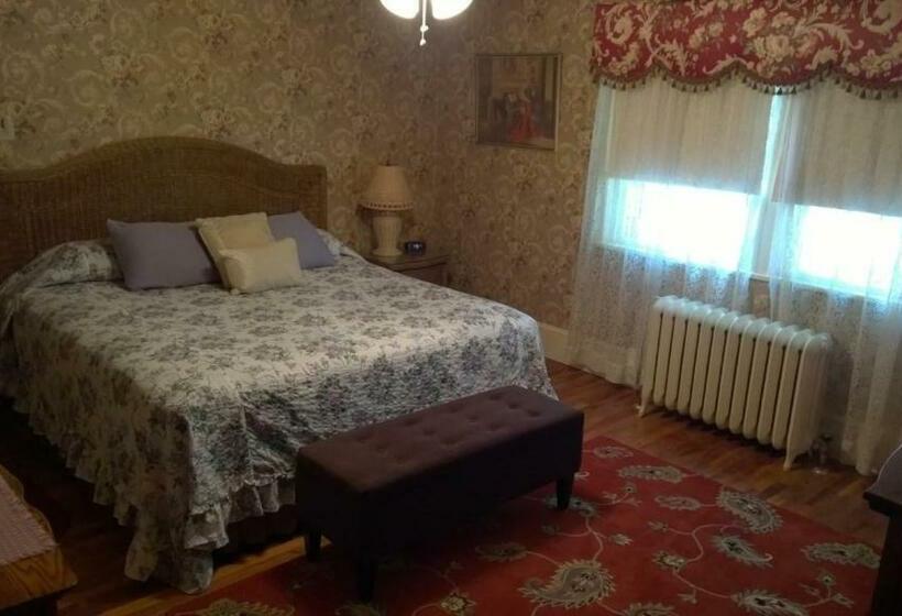 پانسیون Thomas Webster House