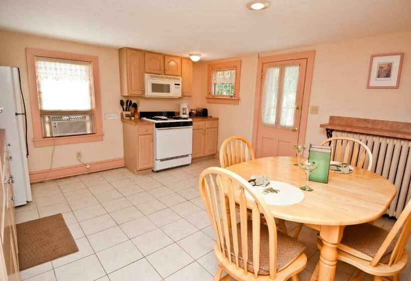 پانسیون Thomas Webster House