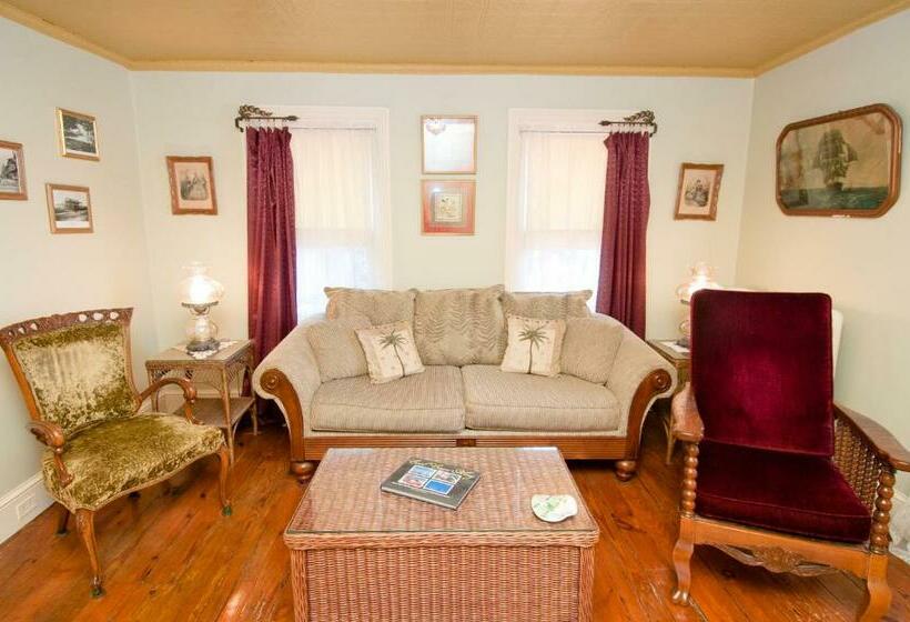 پانسیون Thomas Webster House