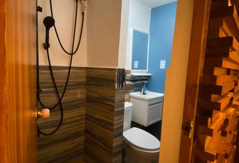 הוסטל Michel Inn Coron