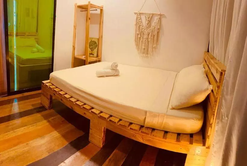 هاستل Michel Inn Coron