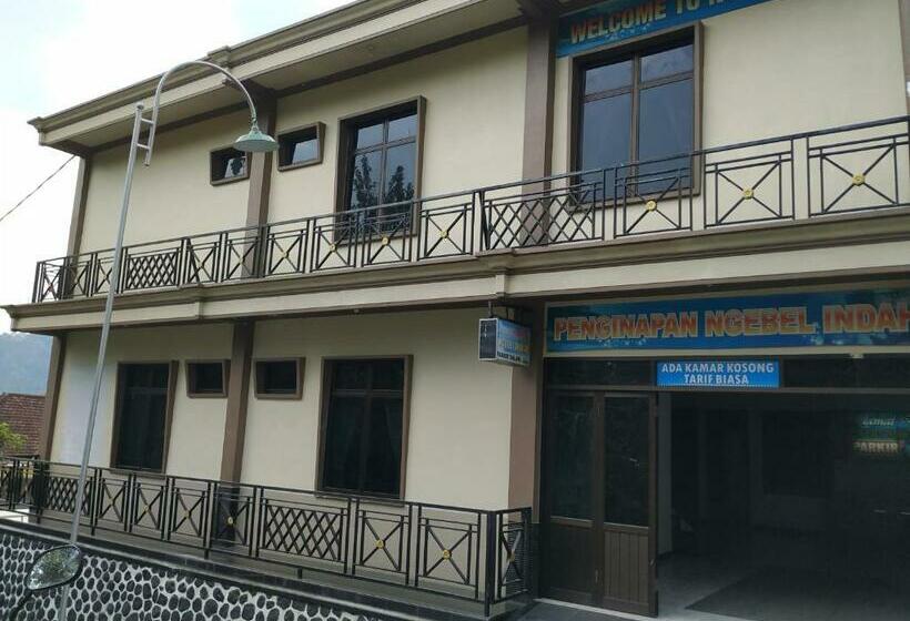 فندق صغير Ngebel Indah