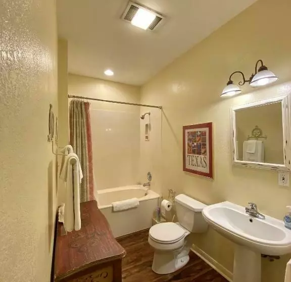 Aamiaismajoitus (B&B) Comal Inn