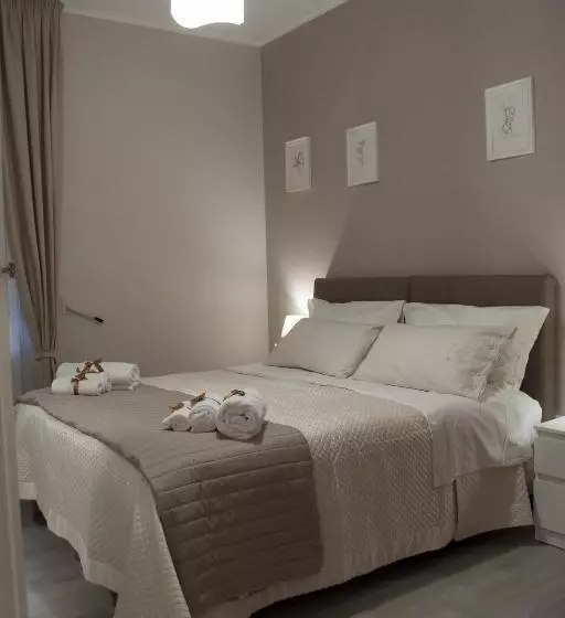 تختخواب و صبحانه L  Albero Di Giada