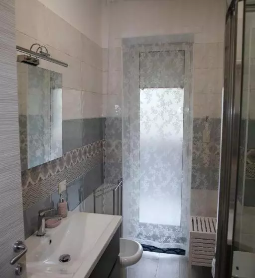 تختخواب و صبحانه L  Albero Di Giada