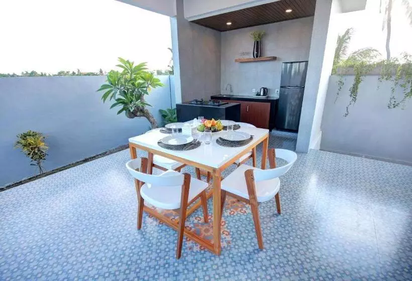 Hotelli Prawiba Villa