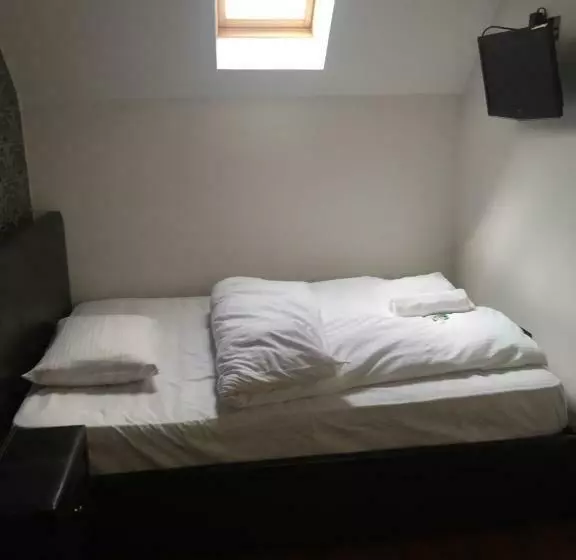 Majatalo Benjamin Guest House