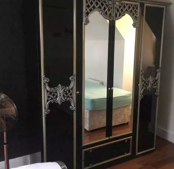 Majatalo Benjamin Guest House