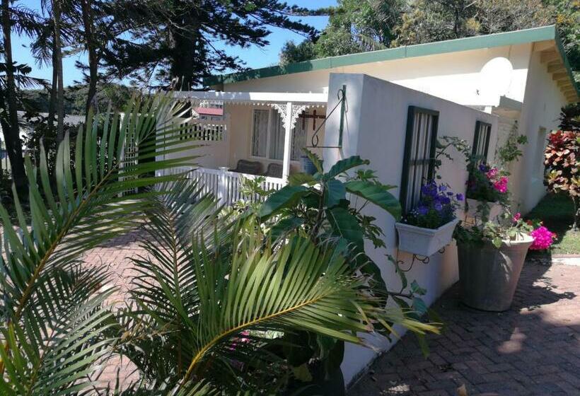 פנסיון Eight Palms