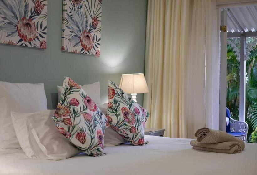 פנסיון Eight Palms