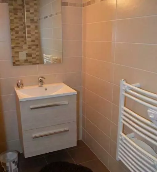 Majatalo La Perronière