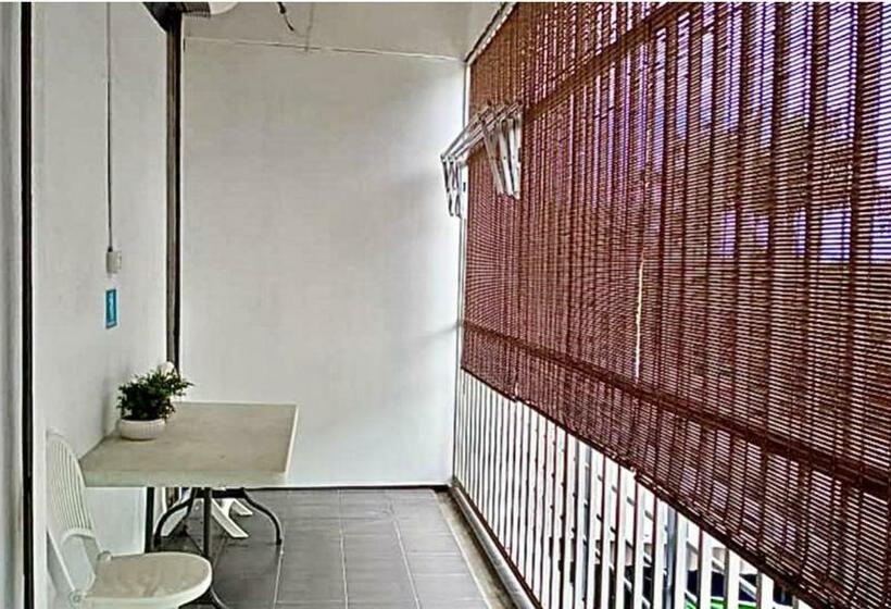 הוסטל Ozzy Lodge Semporna