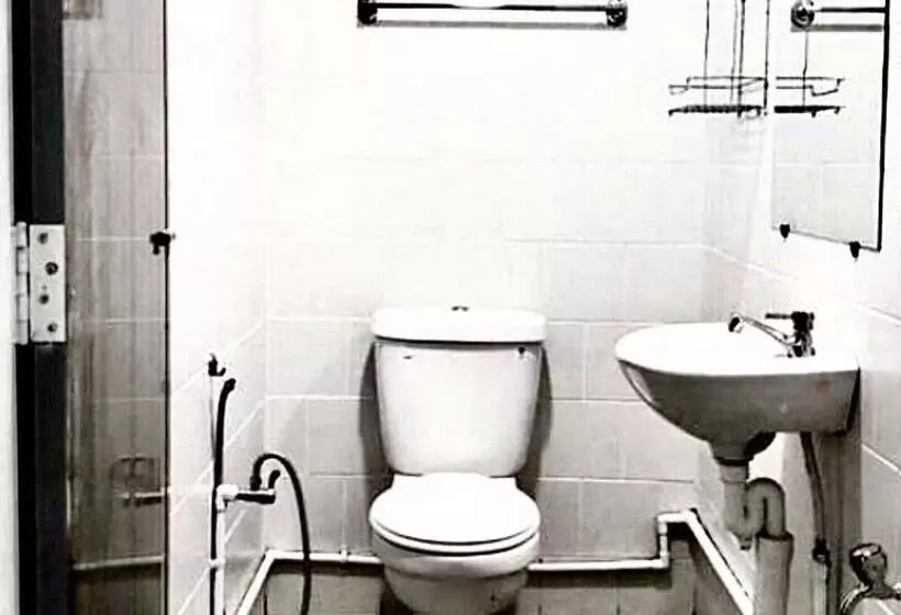 ユースホステル Ozzy Lodge Semporna