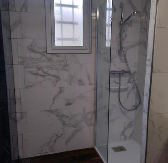 تختخواب و صبحانه Au Fil Du Temps