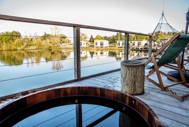 Отель écolodges Du Golf Du Sauternais