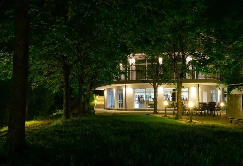 پانسیون Houston Resort