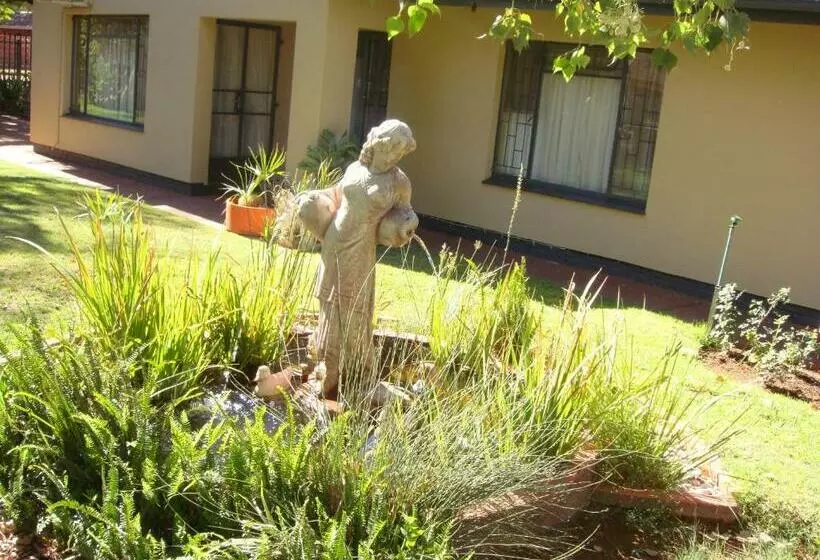 Majatalo Kudu Cottages