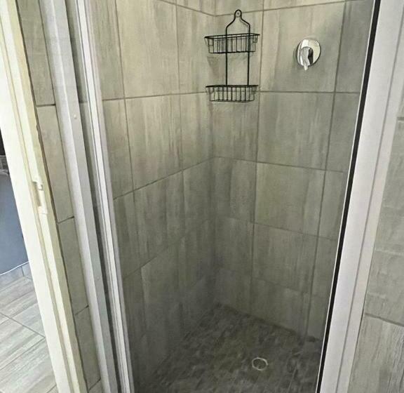 بنسيون Kudu Cottages