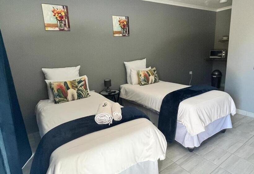 بنسيون Kudu Cottages