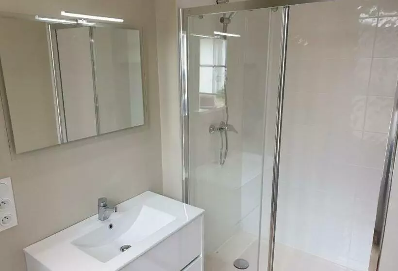 Au Loup Historic Apartments