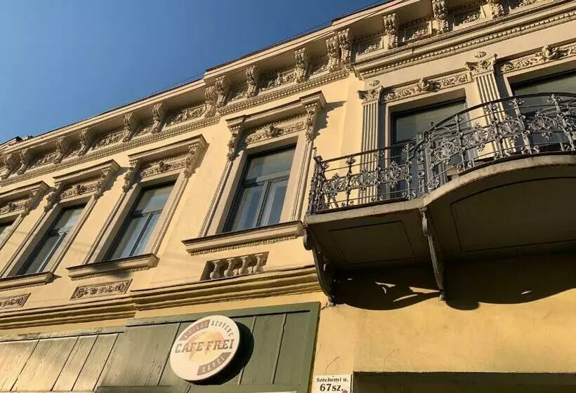 Aamiaismajoitus (B&B) Center Rooms