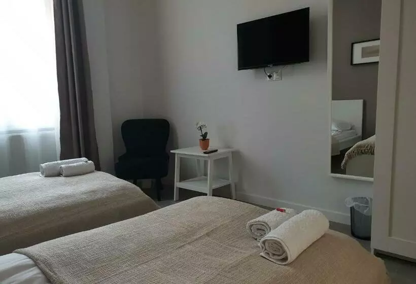 Aamiaismajoitus (B&B) Center Rooms