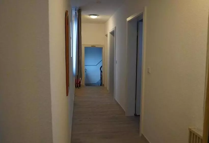 Aamiaismajoitus (B&B) Gasthaus Schöne Aussicht
