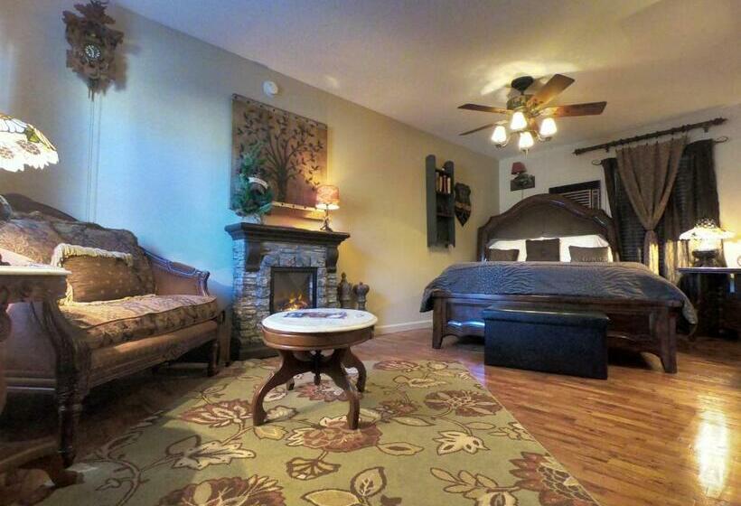 Tradewinds Lodging And Bed & Breakfast