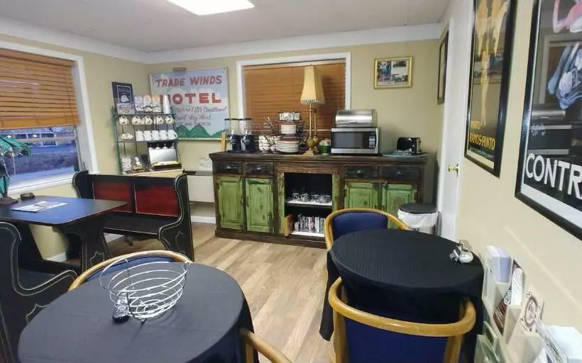 Tradewinds Lodging And Bed & Breakfast