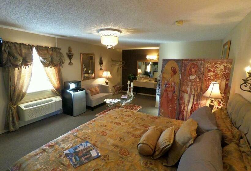 Tradewinds Lodging And Bed & Breakfast