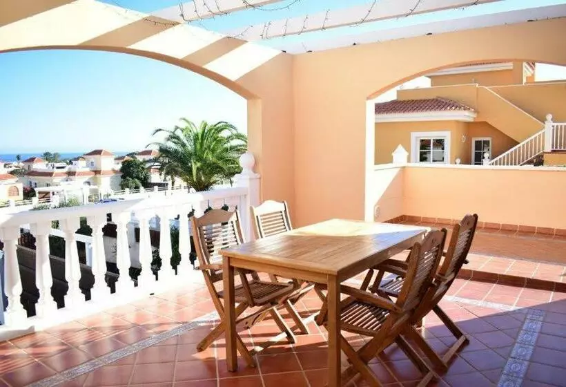 Las Rocas Golf And Sea